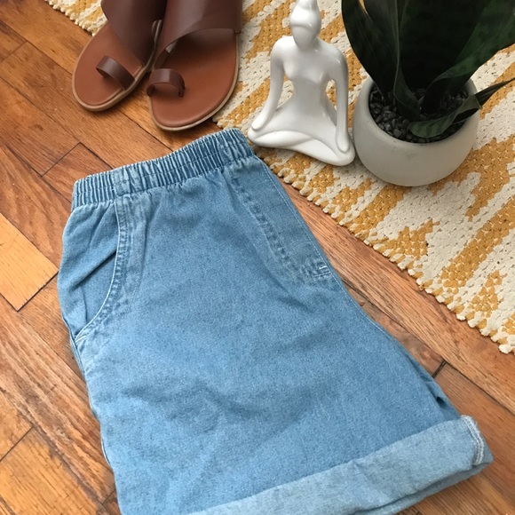 Vintage Paperbag Roll Cuff Denim Shorts - Picture 5 of 6